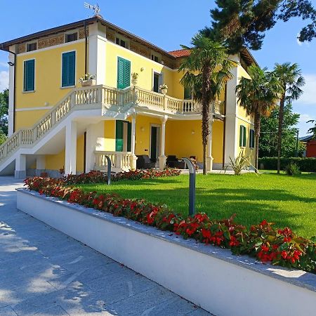 B&B Villa Preziosa Lago Maggiore Lesa Exterior foto