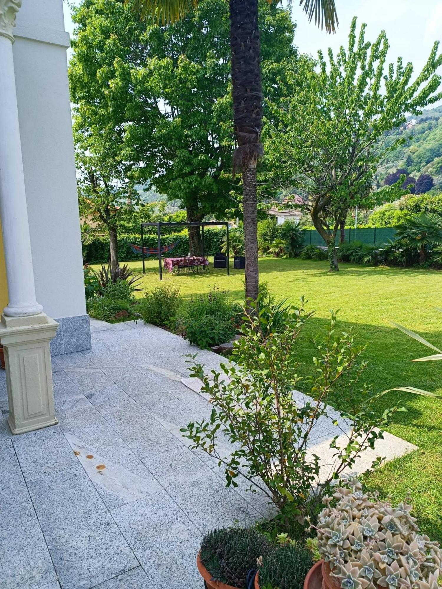 B&B Villa Preziosa Lago Maggiore Lesa Exterior foto