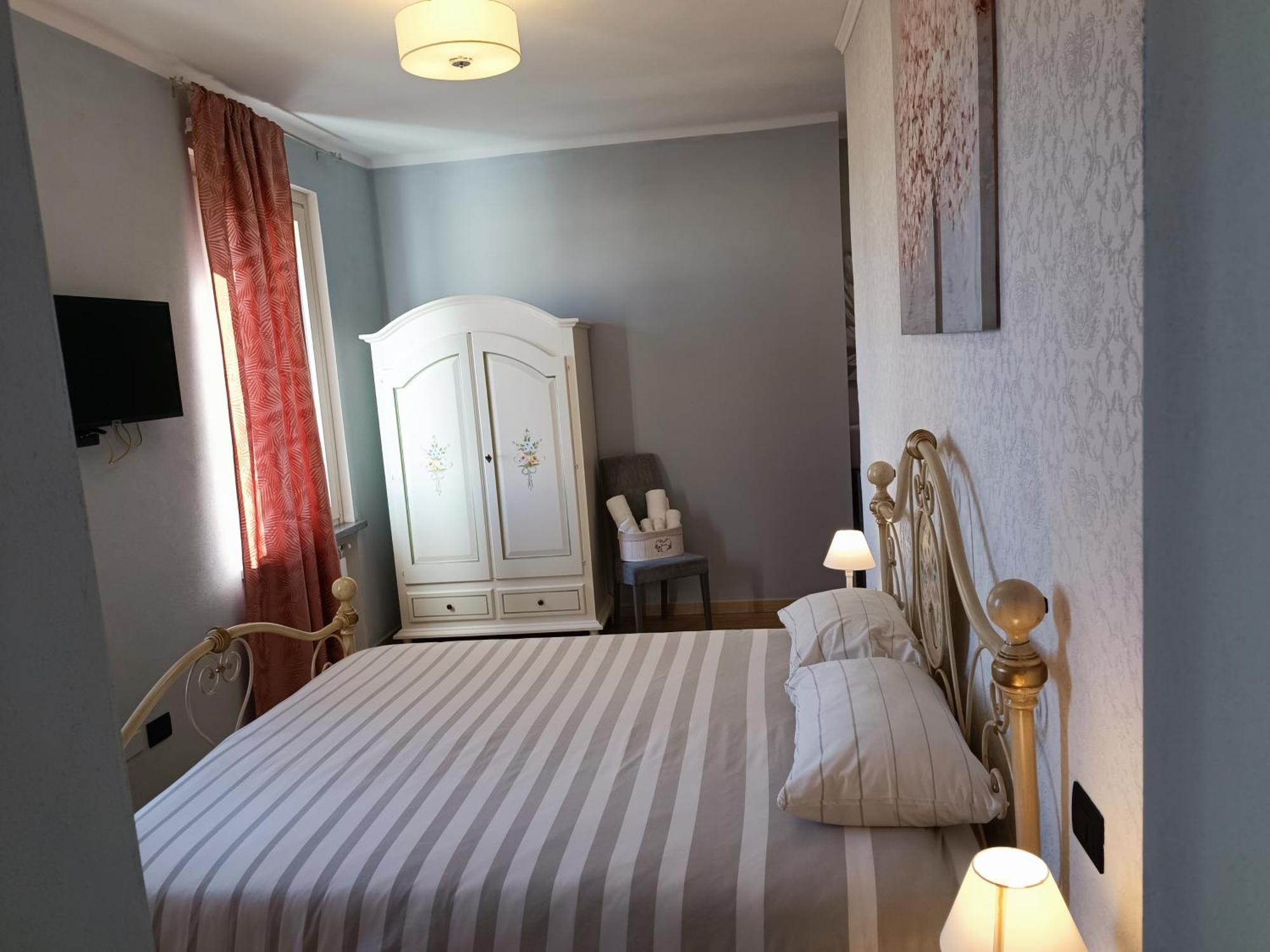 B&B Villa Preziosa Lago Maggiore Lesa Exterior foto